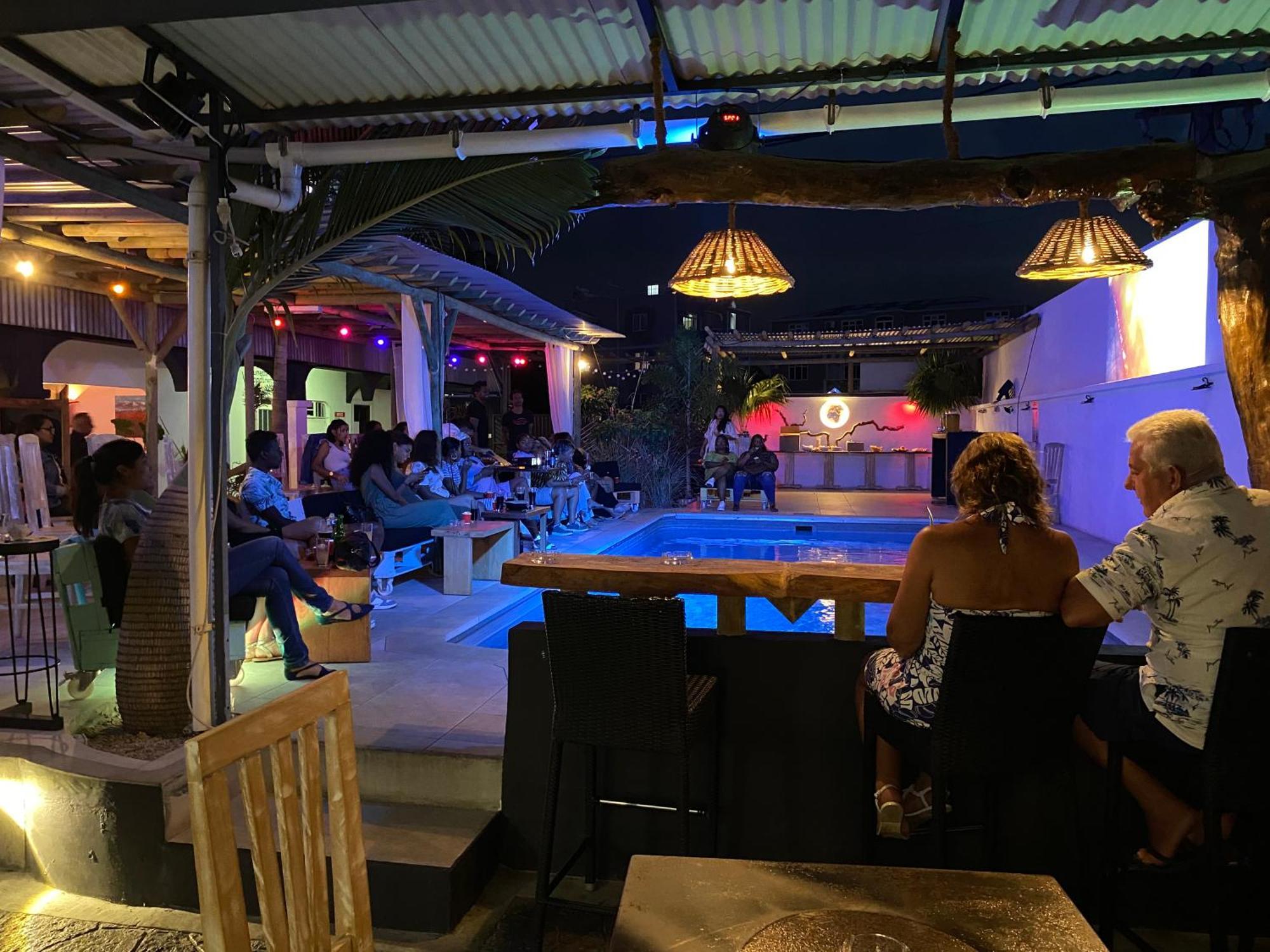 מלון גראנדה באיה Le Pole מראה חיצוני תמונה